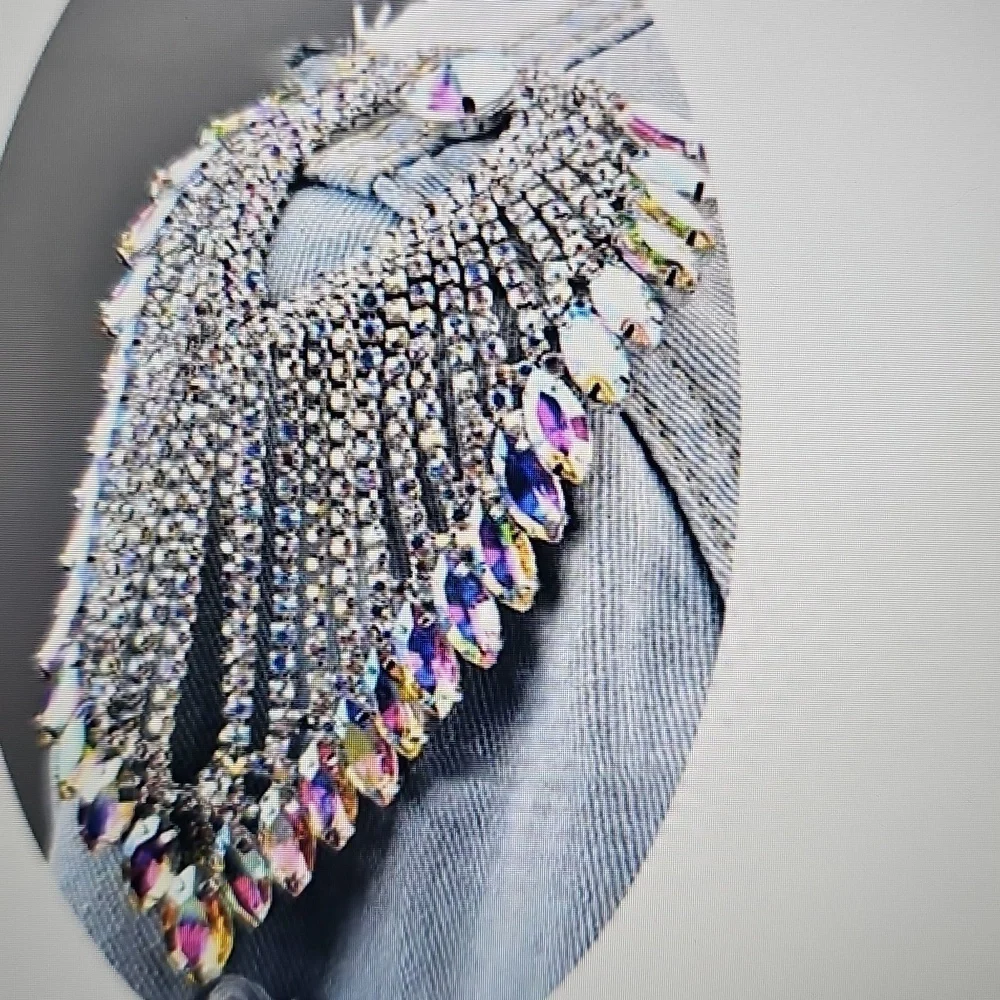 NWT Princess Rhinestone Ribbon Tassle Chain 8.5 x 13 cm Glam Bling Jewelry - Picture 9 of 10